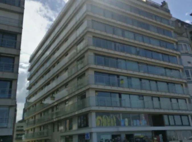 Appartement Op Zeedijk Wenduine